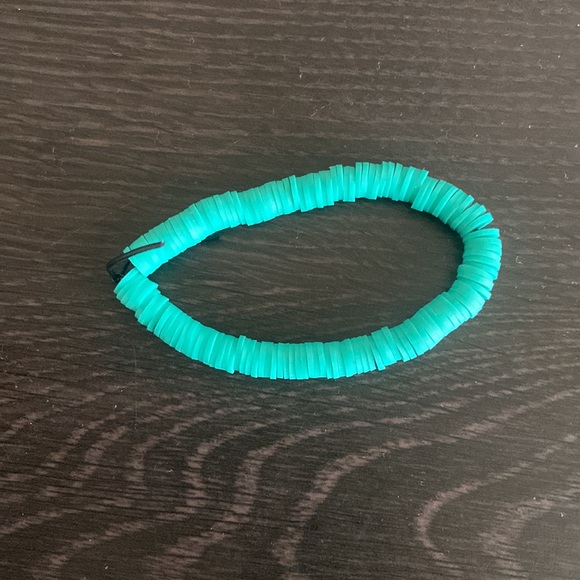 Three handmaid clay bead bracelets. - Picture 4 of 4